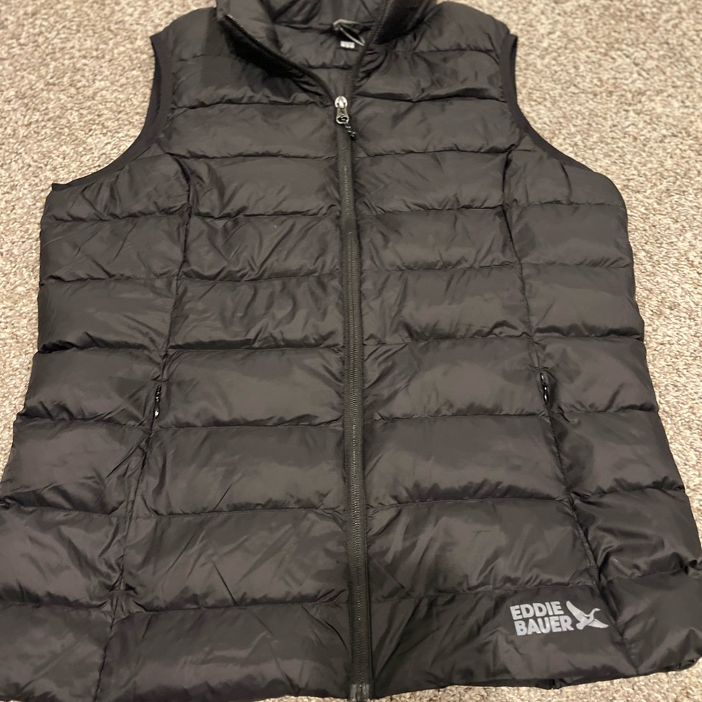 W-large tall! Black Down 650 Vest (see description-tiny snag!)